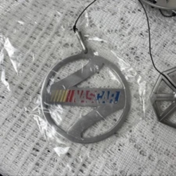 Vtg 2002 Great American Pewter Wind Chime Dale Earnhardt #3 GM Goodwrench NASCAR - Picture 8 of 15